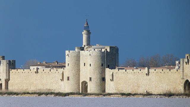 "Beaux villages autour d'uzès "