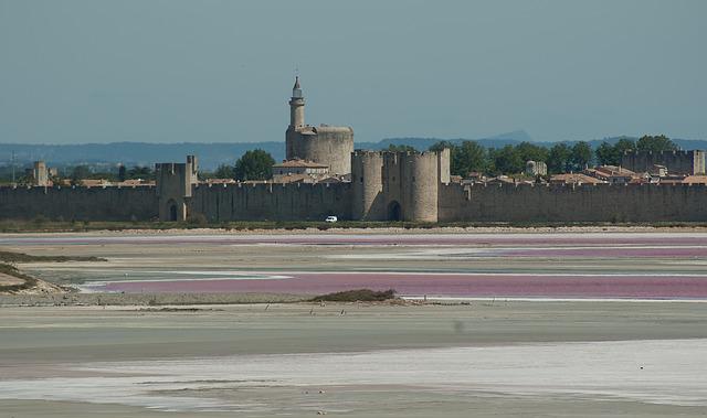 Beaux villages autour de Arles