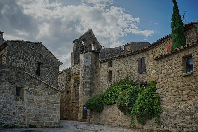 Beaux villages autour de Arles