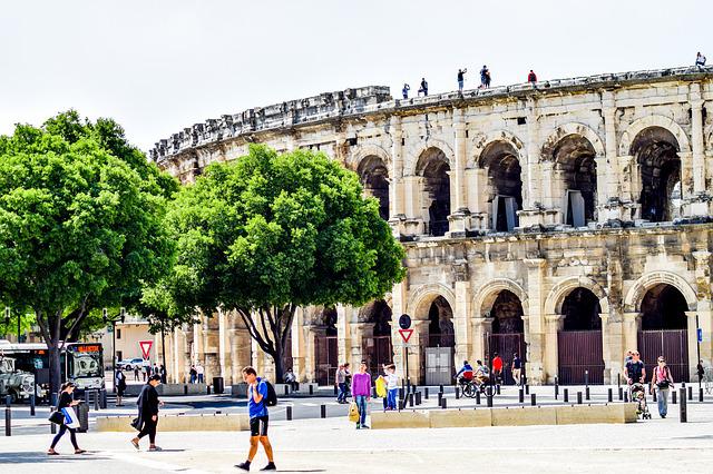 Visiter Nîmes en famille