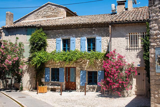 Beaux villages autour de Arles