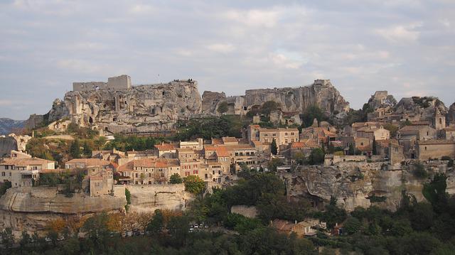 Beaux villages autour de Arles